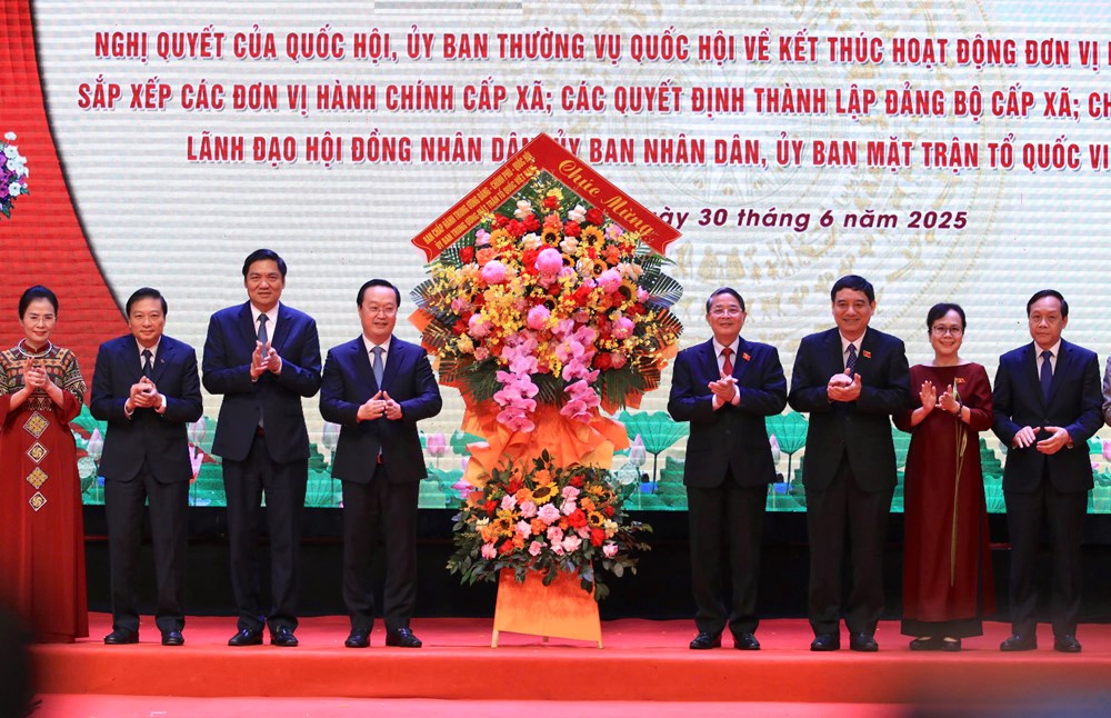 Nghệ An công bố thực hiện mô hình chính quyền địa phương 2 cấp - ảnh 2