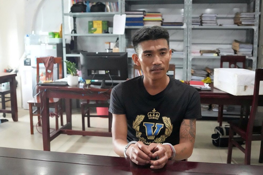 Phá đường dây ma túy xuyên quốc gia, thu giữ 60 bánh heroin và 37 kg ma túy đá - ảnh 1