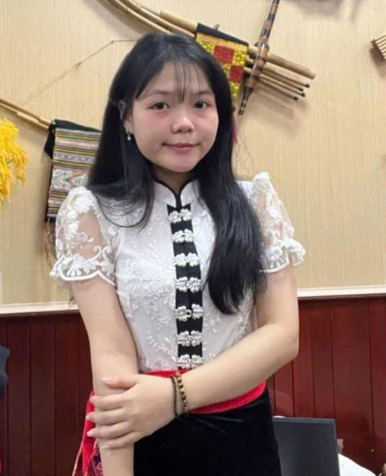Nghệ An có nữ thủ khoa, hai nữ sinh người Thái đạt á khoa toàn quốc khối C00 - ảnh 2
