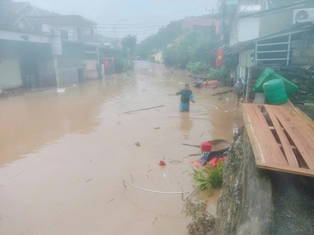 Phó Thủ tướng Mai Văn Chính kiểm tra công tác ứng phó lũ lụt tại Nghệ An - ảnh 3