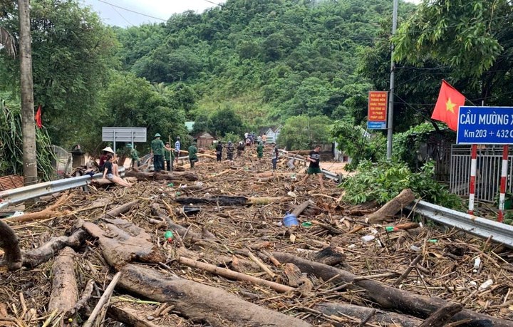 Xã biên giới oằn mình khắc phục hậu quả sau trận lũ lịch sử - ảnh 3