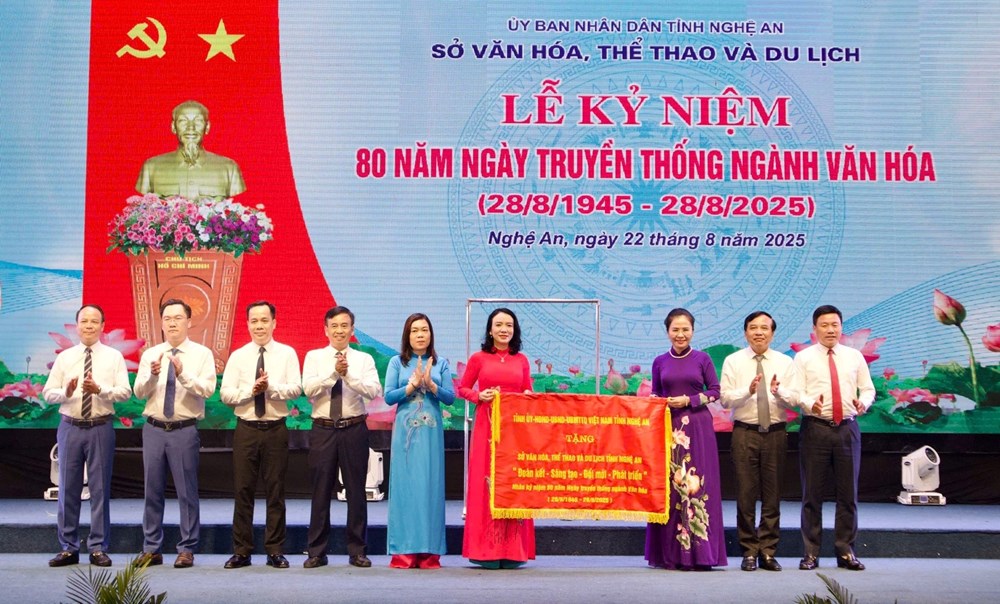 Nghệ An long trọng kỷ niệm 80 năm ngày truyền thống ngành Văn hóa - ảnh 3