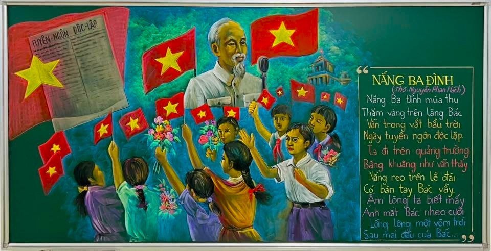 Thầy giáo “tái hiện” lịch sử mừng ngày Quốc khánh bằng phấn màu - ảnh 1