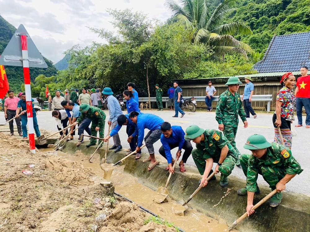 Xã biên giới lan tỏa ý thức giữ gìn môi trường từ “Ngày Chủ nhật xanh” - ảnh 2