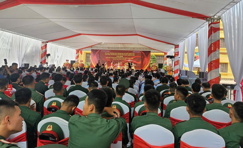 Khai trương Nhà trưng bày Xô viết Nghệ Tĩnh và gặp mặt thân nhân các chiến sĩ cách mạng - ảnh 1