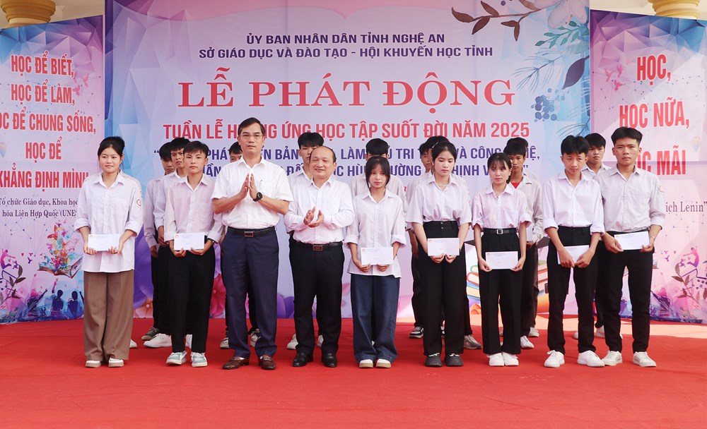 Nghệ An phát động “Tuần lễ hưởng ứng học tập suốt đời”  - ảnh 1