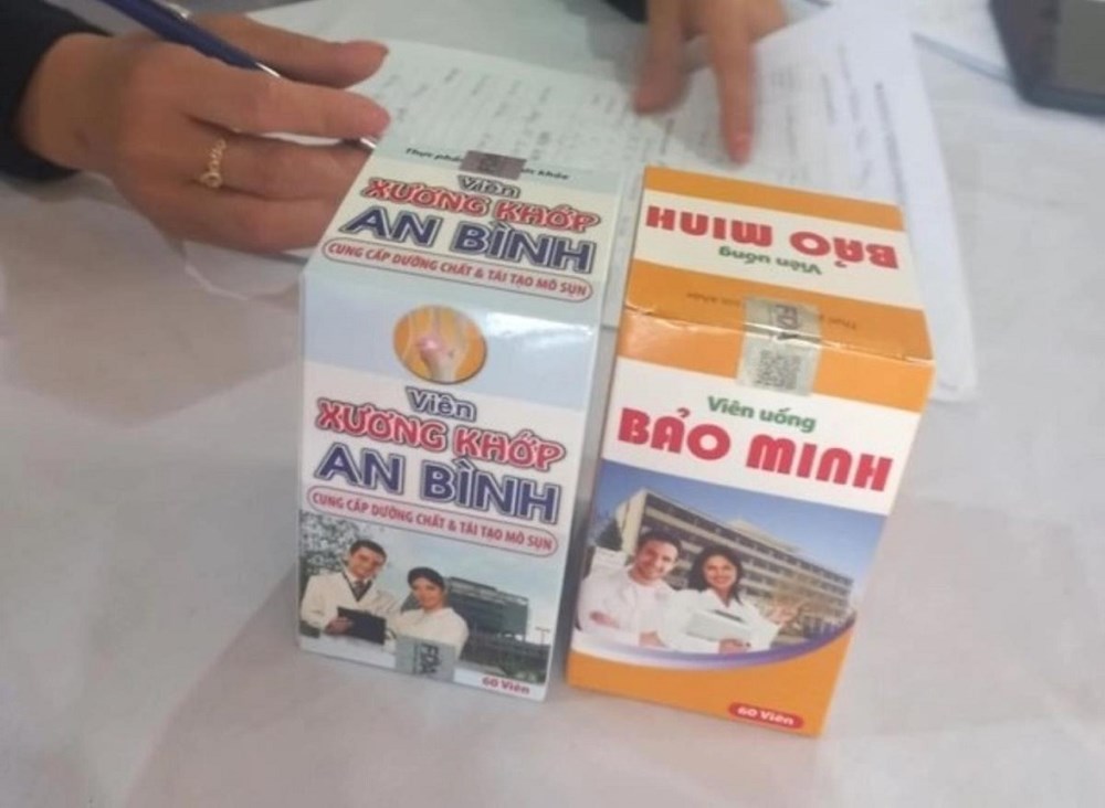 Khởi tố, bắt tạm giam “nữ quái” giả danh khám bệnh miễn phí để bán thực phẩm chức năng - ảnh 2
