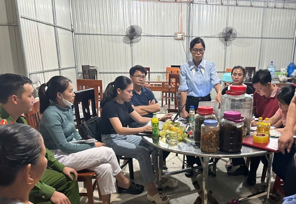 6 người ngộ độc rượu ở Nghệ An đã qua cơn nguy kịch - ảnh 1