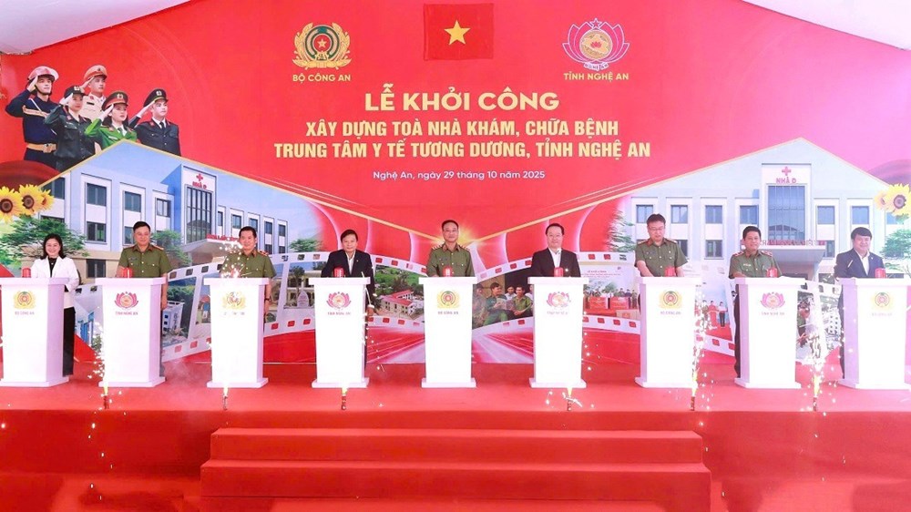 Khởi công nhiều công trình y tế, giáo giục hỗ trợ phát triển vùng cao Nghệ An - ảnh 4