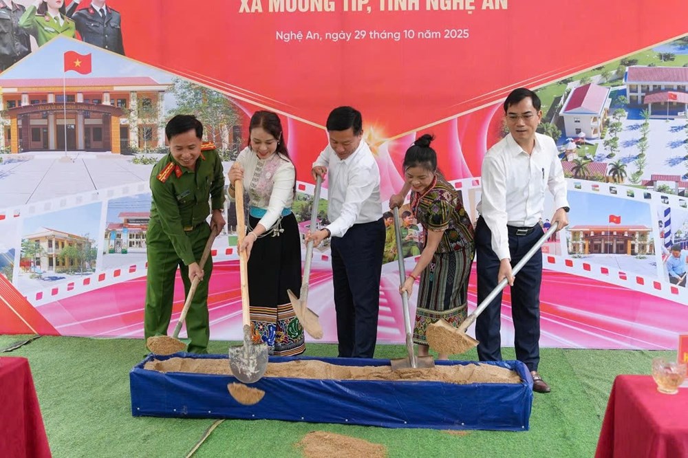 Khởi công nhiều công trình y tế, giáo giục hỗ trợ phát triển vùng cao Nghệ An - ảnh 5