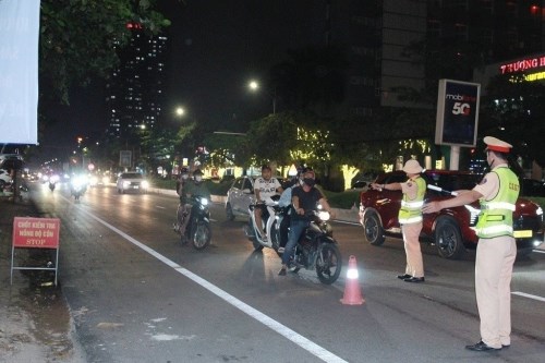 Hơn 800 tài xế vi phạm nồng độ cồn bị xử lý, thu ngân sách hơn 3,1 tỉ đồng - ảnh 1