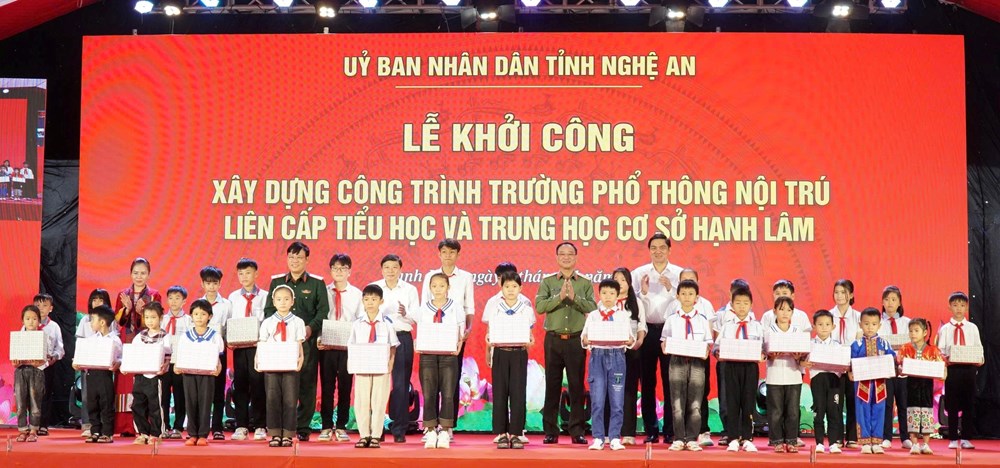 Khởi công xây dựng 9 trường phổ thông nội trú liên cấp ở các xã biên giới - ảnh 3