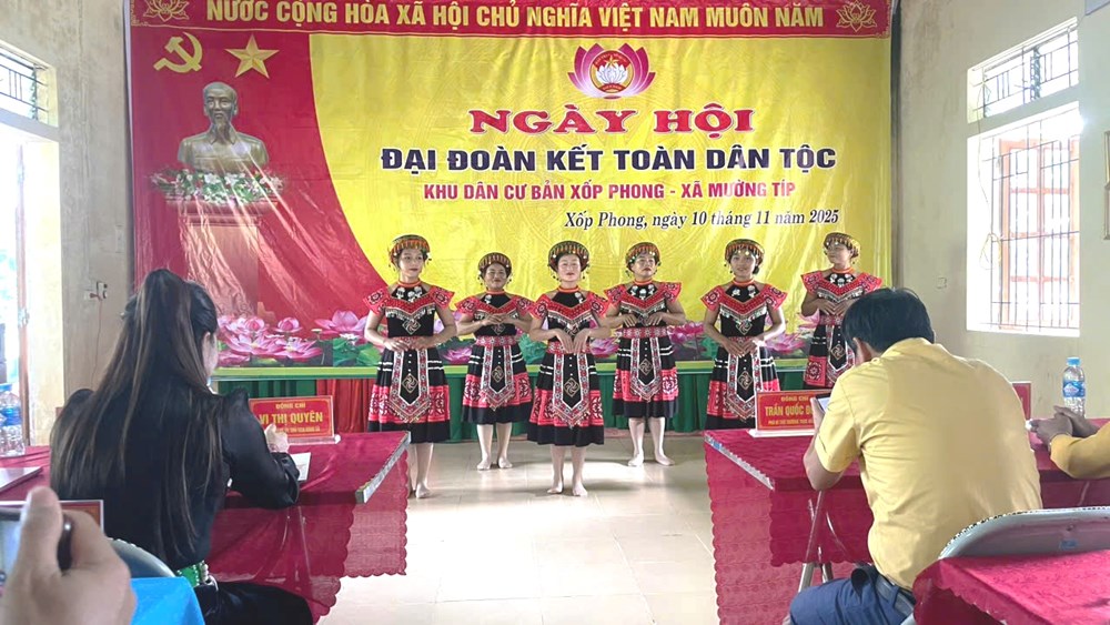Rộn ràng Ngày hội Đại đoàn kết toàn dân tộc ở bản Xốp Phong - ảnh 8