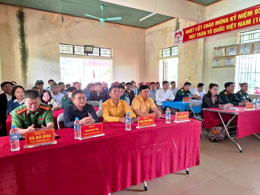 Rộn ràng Ngày hội Đại đoàn kết toàn dân tộc ở bản Xốp Phong - ảnh 2