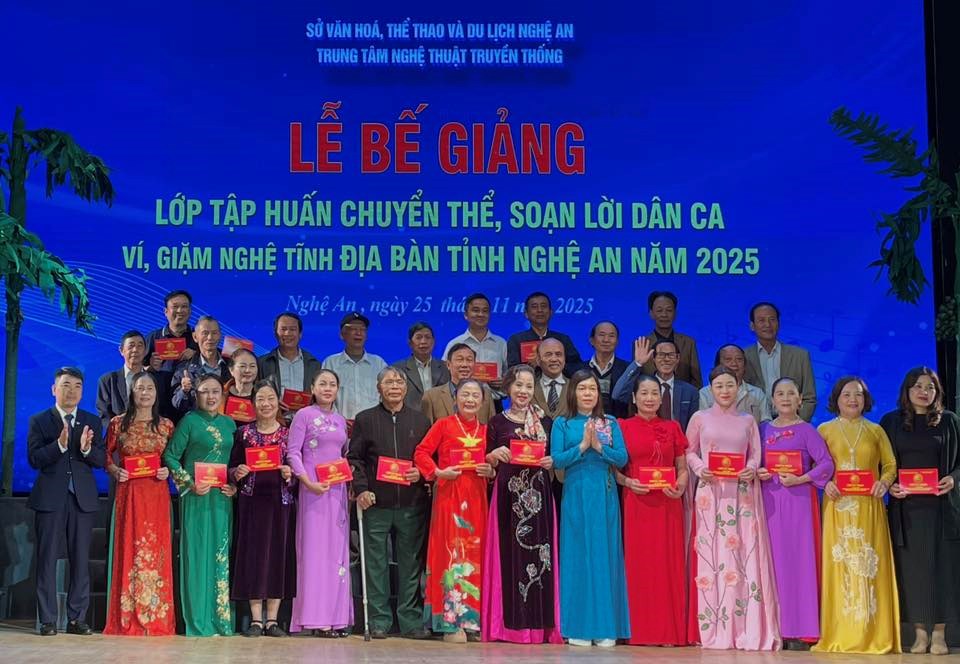 Thắp lửa sáng tác Ví, giặm từ lớp tập huấn năm 2025 - ảnh 1