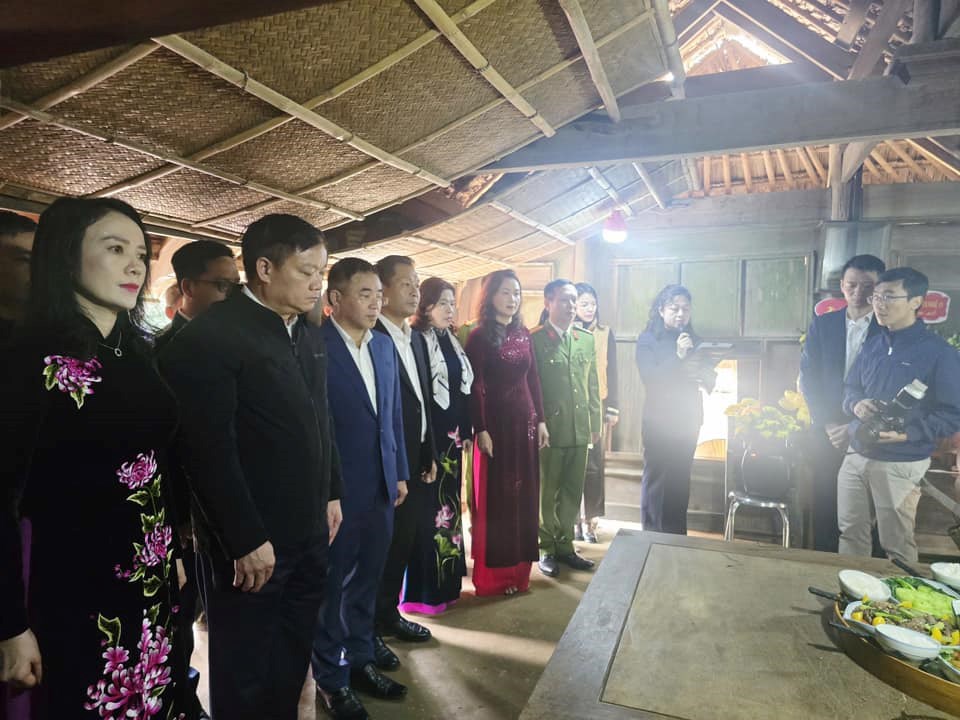 Trang trọng tổ chức lễ giỗ lần thứ 96 Cụ Phó bảng Nguyễn Sinh Sắc - ảnh 1