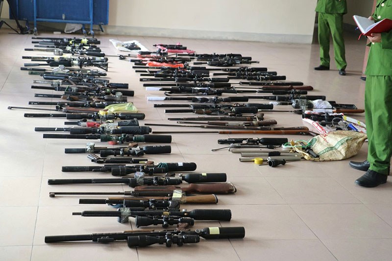 Triệt phá đường dây vũ khí quân dụng, bắt giữ 42 đối tượng - ảnh 3
