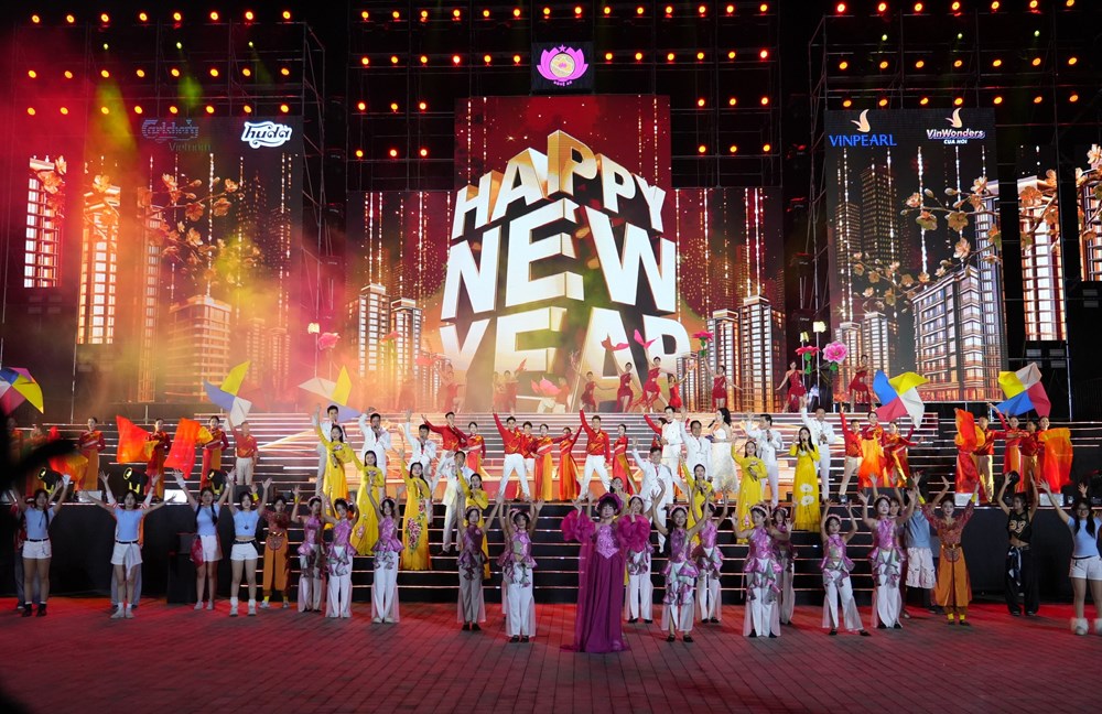 Nghệ An chào năm mới 2026 “Hào khí Sông Lam” - ảnh 1