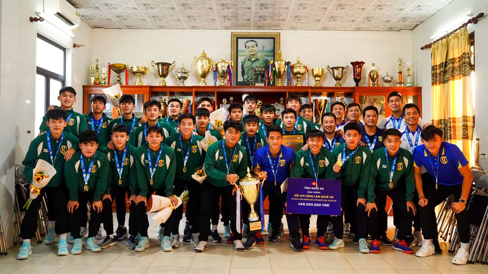 Vô địch U19 quốc gia, SLNA nhận thưởng gần nửa tỉ đồng - ảnh 2