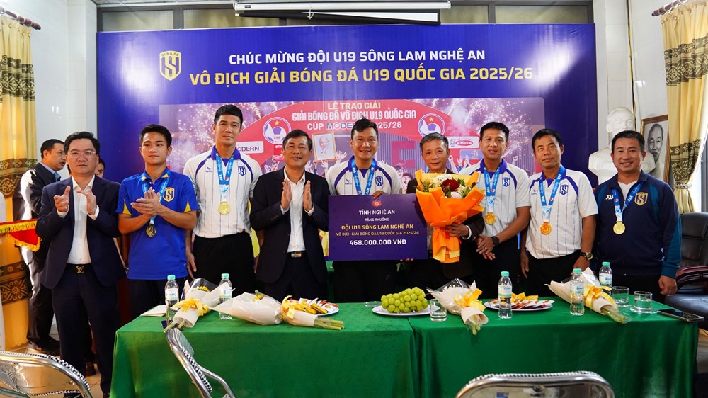 Vô địch U19 quốc gia, SLNA nhận thưởng gần nửa tỉ đồng - ảnh 1