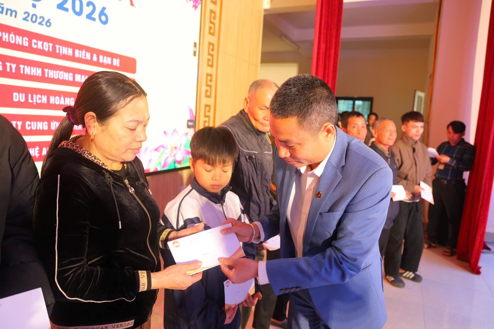 Nghệ An: Mang “Tết ấm sẻ chia” đến những hoàn cảnh khó khăn - ảnh 4