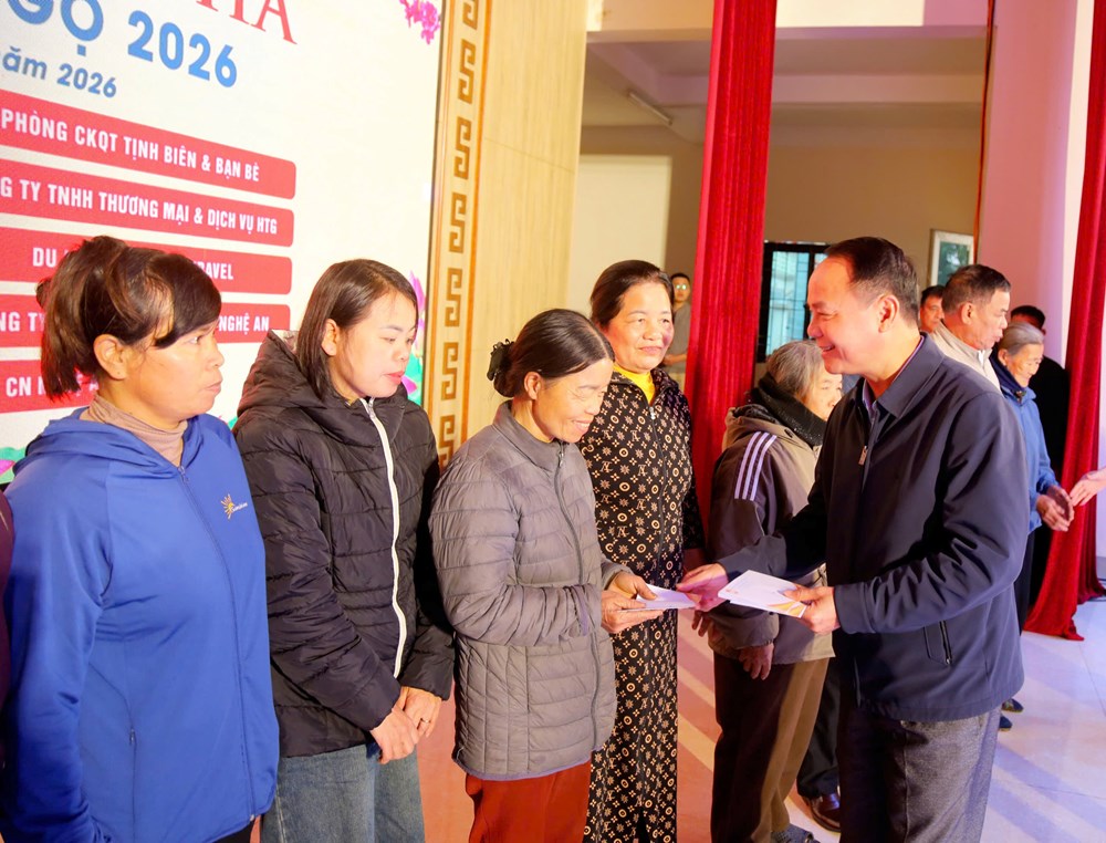 Nghệ An: Mang “Tết ấm sẻ chia” đến những hoàn cảnh khó khăn - ảnh 3