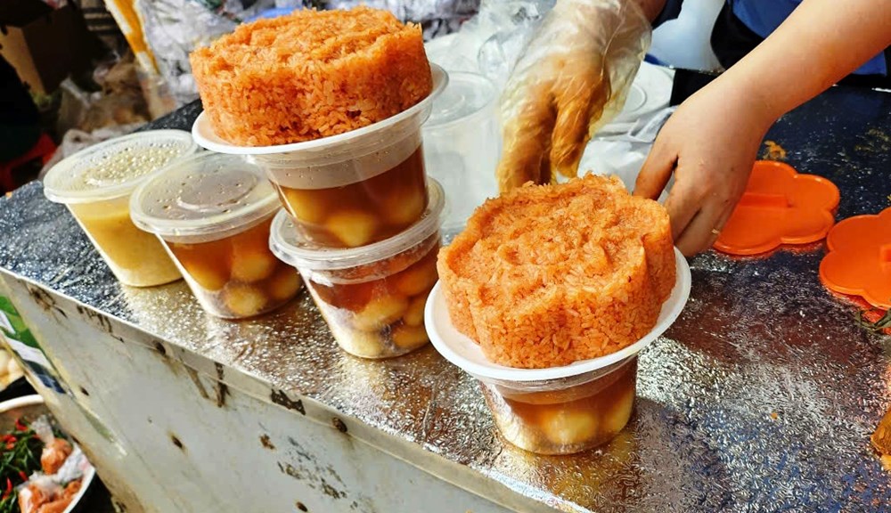 Tái diễn người dân thả cá chép, “tiện tay” xả rác bừa bãi - ảnh 6