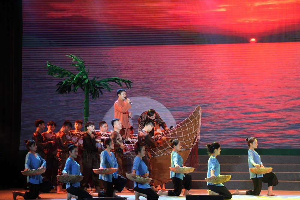 Nghệ An bàn giải pháp bảo tồn, phát huy giá trị di sản dân ca ví, giặm giai đoạn 2026 - 2030 - ảnh 2