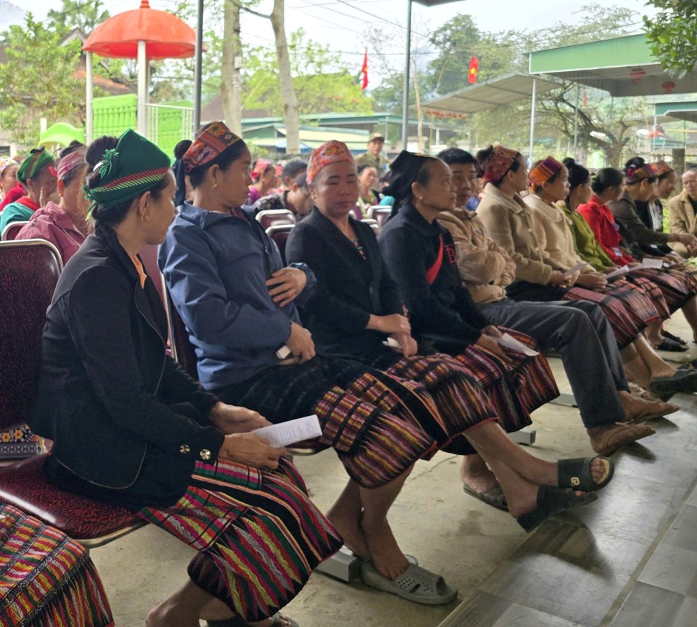 Ấn tượng trang phục truyền thống trong Ngày hội non sông ở miền tây xứ Nghệ - ảnh 5