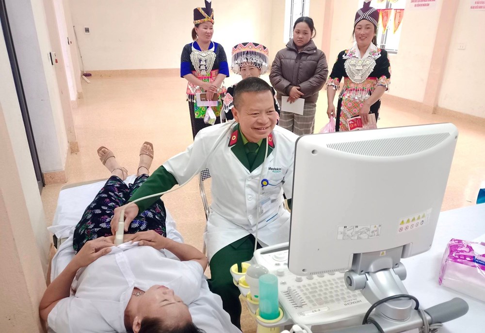 Gắn kết nghĩa tình quân dân nơi biên giới Na Ngoi  - ảnh 4