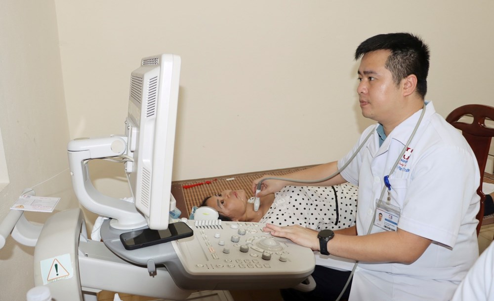 Khám, tầm soát ung thư miễn phí cho hàng trăm người dân - ảnh 3