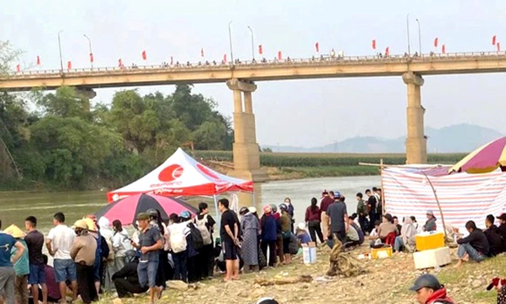 Tìm thấy thi thể người phụ nữ mất tích sau khi bỏ lại ô tô trên cầu - ảnh 1