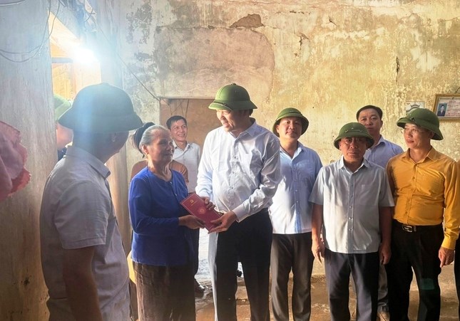 Nghệ An: Hỗ trợ sửa gần 1.000 nhà hư hỏng do dông lốc - ảnh 3