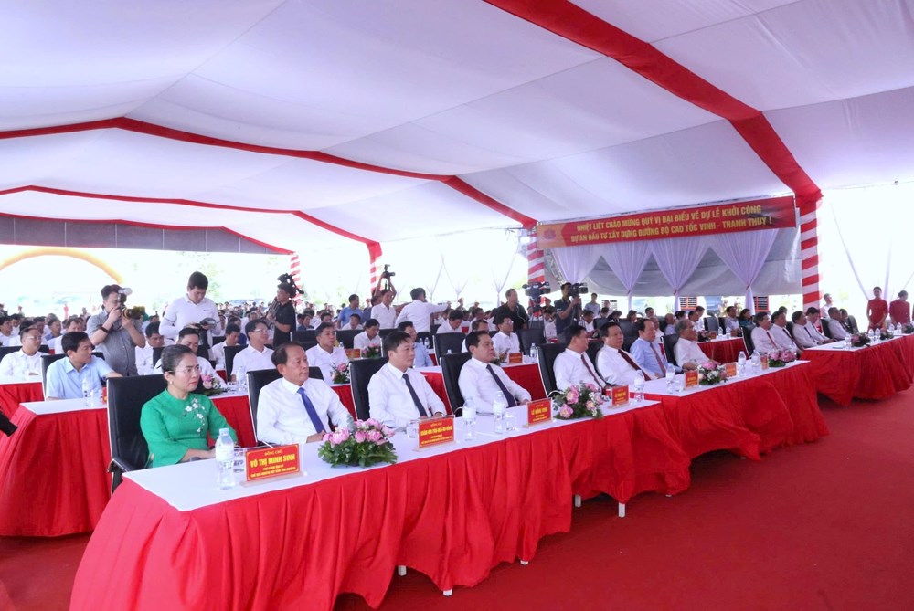 Khởi công cao tốc Vinh - Thanh Thủy gần 24.000 tỉ đồng, kết nối Việt Nam - Lào - ảnh 1