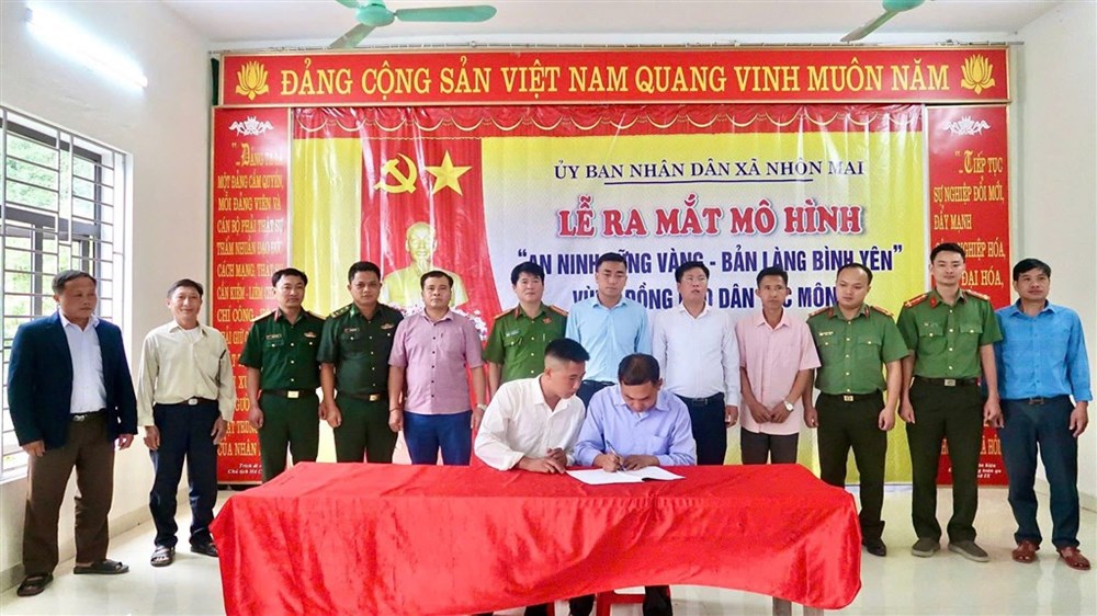 Nghệ An ra mắt mô hình “An ninh vững vàng - Bản làng bình yên” ở vùng đồng bào Mông - ảnh 3