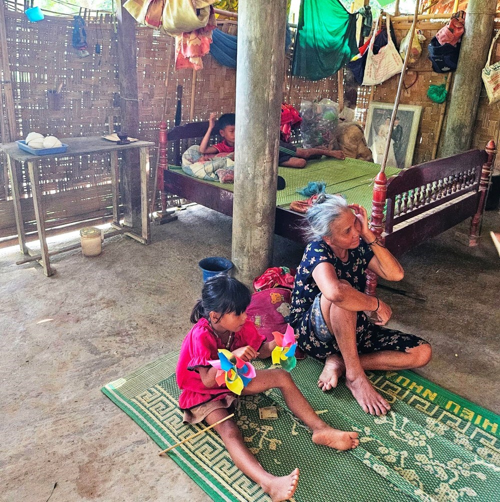 Bản làng vùng cao Nghệ An vắng bóng lao động trẻ: Nỗi lo “chảy máu” nguồn nhân lực - ảnh 2