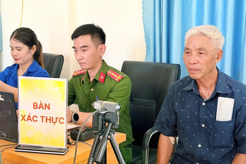 Cụ ông 75 tuổi đạp xe từ Kon Tum về Nghệ An xét nghiệm ADN tìm anh trai liệt sĩ - ảnh 1