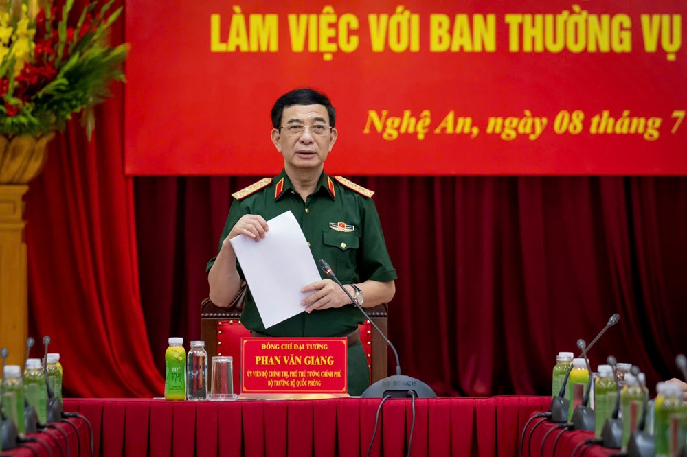 Đại tướng Phan Văn Giang: Nghệ An gắn phát triển kinh tế với củng cố quốc phòng - ảnh 1