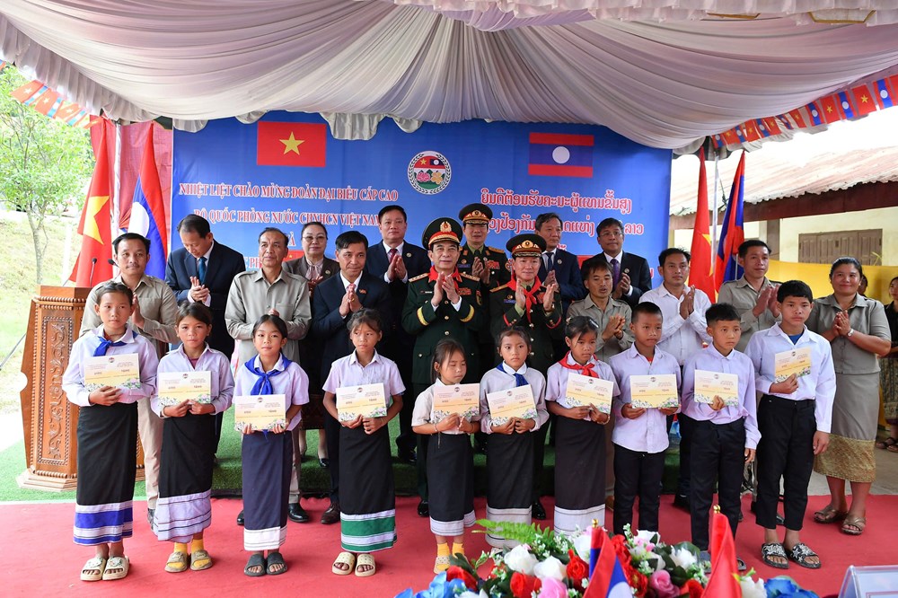 Giao lưu hữu nghị quốc phòng biên giới Việt Nam – Lào lần thứ 3 - ảnh 7