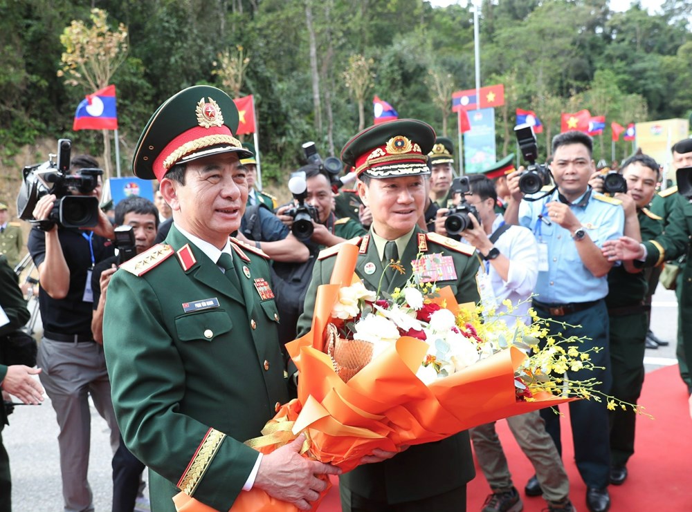 Vun đắp tình đoàn kết, giao lưu hữu nghị giữa Việt Nam và Lào - ảnh 1