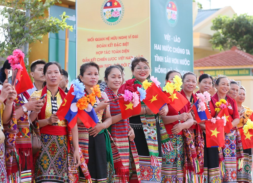 Vun đắp tình đoàn kết, giao lưu hữu nghị giữa Việt Nam và Lào - ảnh 8