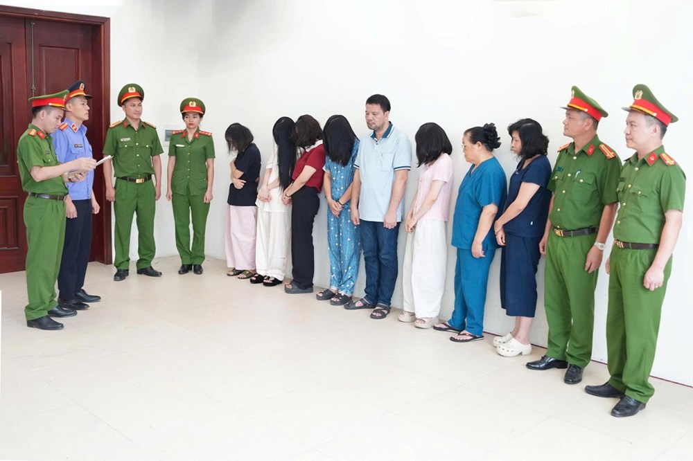 Bóc gỡ đường dây “vẽ bệnh”, lừa dối khách hàng tại phòng khám tư ở Nghệ An - ảnh 1