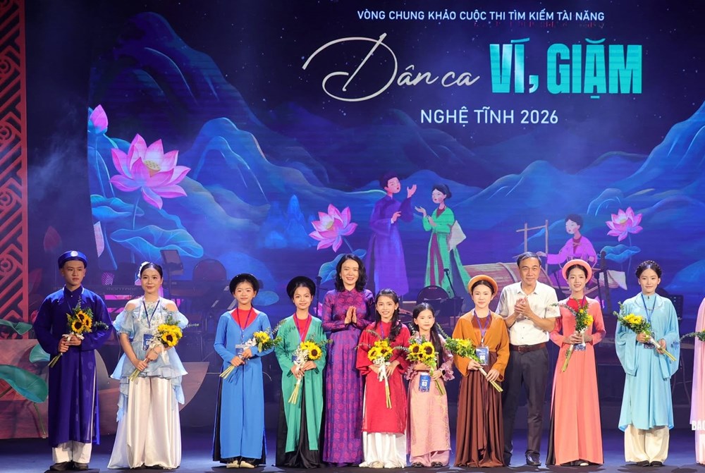 Những “mầm xanh” tiếp nối mạch nguồn dân ca Ví, giặm - ảnh 1