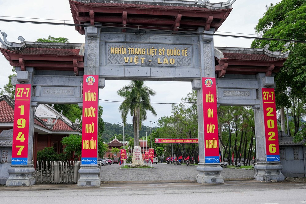 20 tỉ đồng từ ACV hỗ trợ tu bổ, tôn tạo “địa chỉ đỏ” Nghĩa trang Liệt sĩ Việt - Lào - ảnh 1