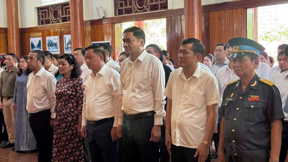 Nghệ An trang trọng tổ chức lễ giỗ lần thứ 85 đồng chí Nguyễn Thị Minh Khai - ảnh 2