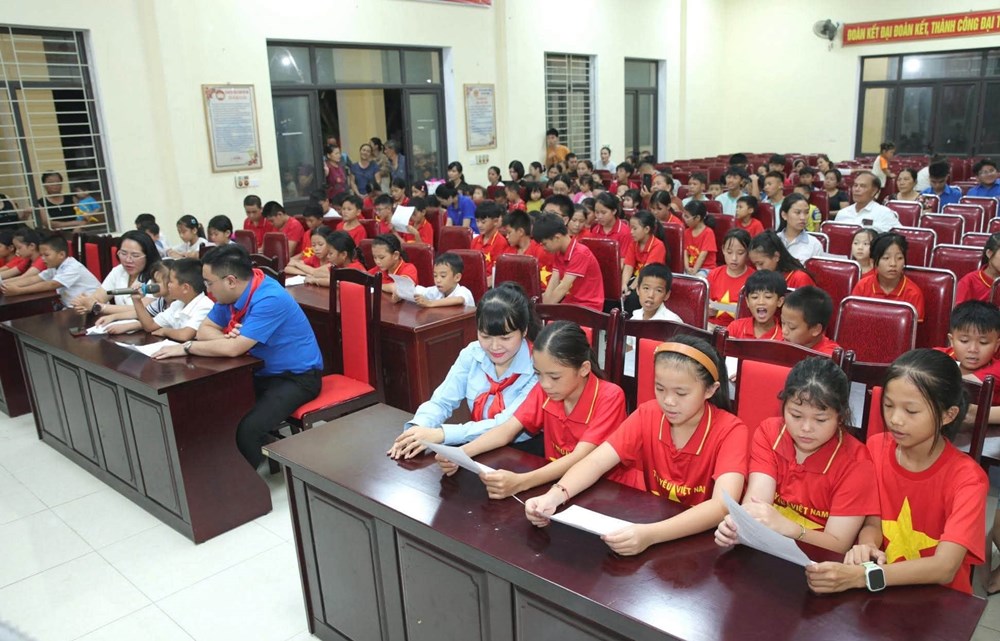 “Giữ lửa” tình yêu ví, giặm từ những buổi sinh hoạt hè trên quê Bác - ảnh 1