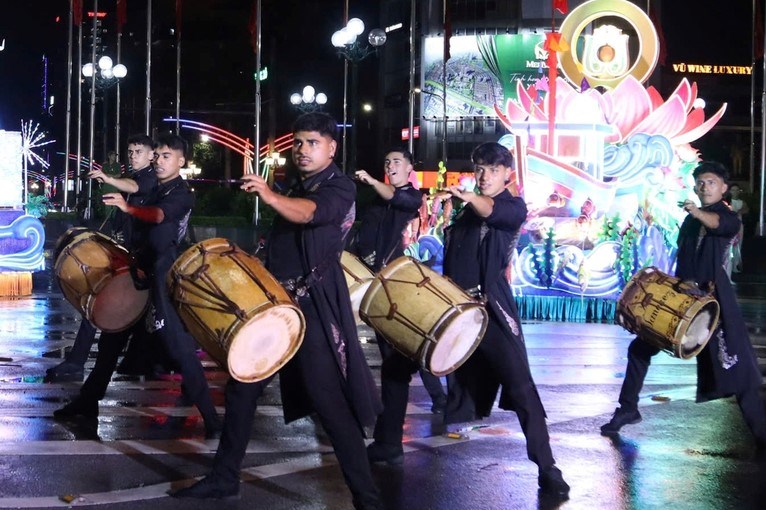 Sôi động, tưng bừng sắc màu Carnival Nghệ An 2026 - ảnh 4