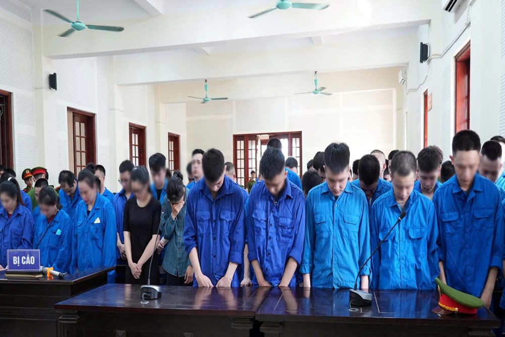 48 bị cáo lĩnh án trong đường dây lừa đảo hơn 71 tỉ đồng qua mạng - ảnh 2