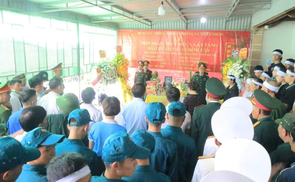 Mẹ liệt sĩ 104 tuổi nghẹn ngào đón con trở về sau 45 năm chờ đợi - ảnh 3