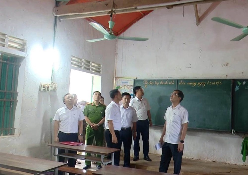 Bố trí xe đưa đón nhưng vẫn còn 138 học sinh ở Nghệ An chưa đến lớp - ảnh 1